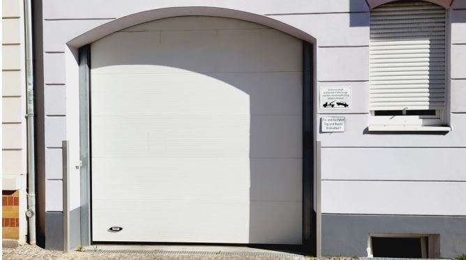 Einfahrtstor