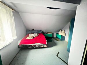 Schlafzimmer DG