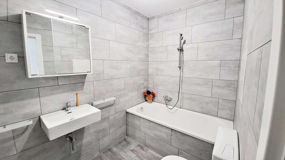 Badezimmer mit Wanne