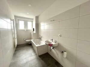 Badezimmer mit Wanne