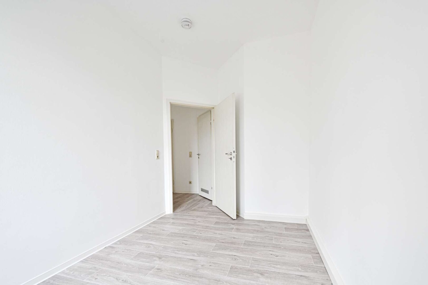 Schlafzimmer 2-2
