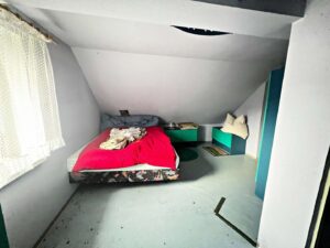Schlafzimmer DG