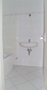 Badezimmer mit Wanne