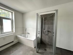 Modernes Badezimmer