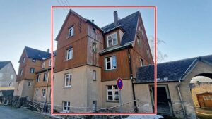 Haus vorn rechts